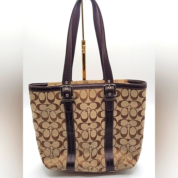 COACH Medium Jaqcuered Tote Zip Closured Brown Tan - Picture 1 of 10